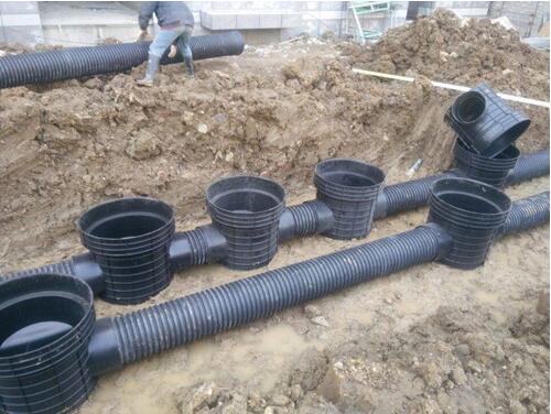 普通排水檢查井比，為何塑料檢查井更適合市政道路工程？